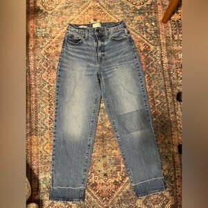 Universal thread straight leg jeans